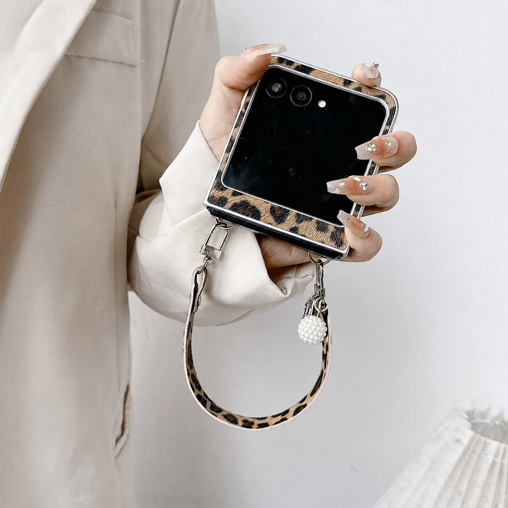 Leopard Print Folding Flip Pho - đánh giá và giá Luxury Lifestyle Design