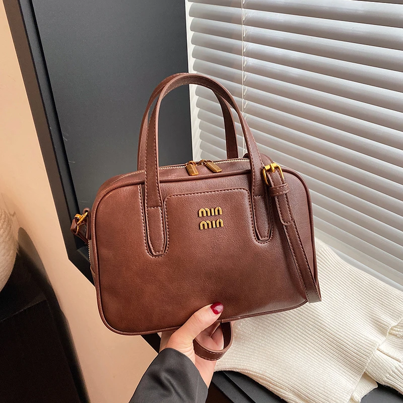 Elegant Women Luxury Leather D - đánh giá và giá Luxury Lifestyle Design
